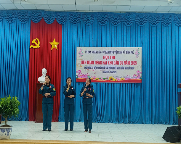 Xã Bình Phú Tổ chức Hội thi “Liên hoan Tiếng hát khu dân cư” năm 2025 chào mừng kỷ niệm 50 năm Ngày giải phóng miền Nam, thống nhất đất nước (30/4/1975 - 30/4/2025)